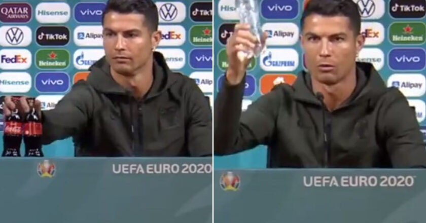 ‘’Agua’’, Cristiano Ronaldo swiped Coca Cola bottles with water