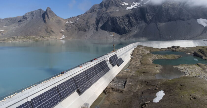 Switzerland is funding world’s largest solar power plant