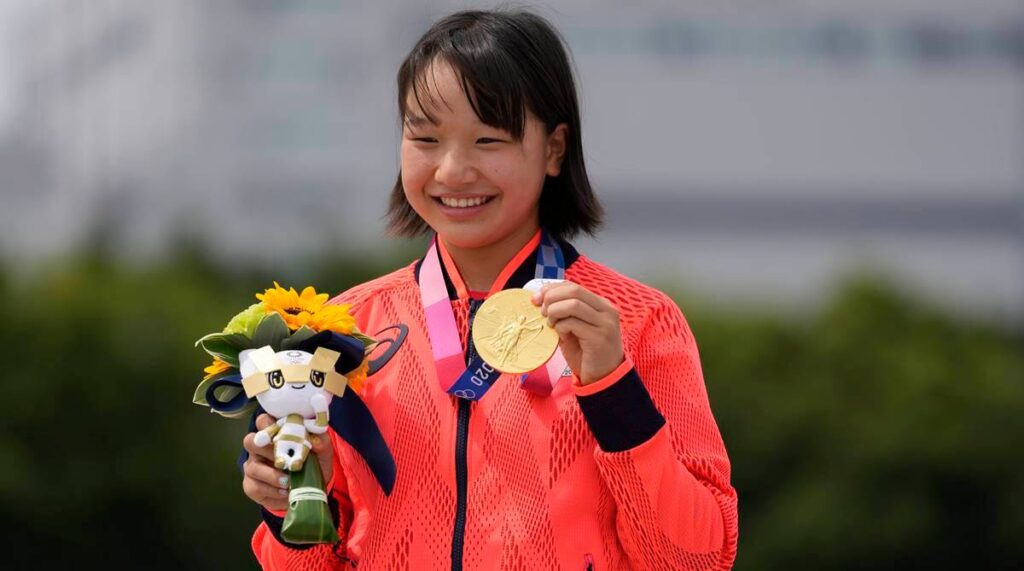 Skateboarder, Momiji Nishiya after winning the Olympic gold medal