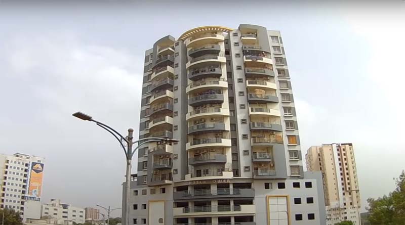 Nasla Tower : A 15 story tower built near the most busiest and important road of Karachi