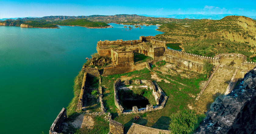 Ramkot fort: Defense fort left in isolation to deteriorate