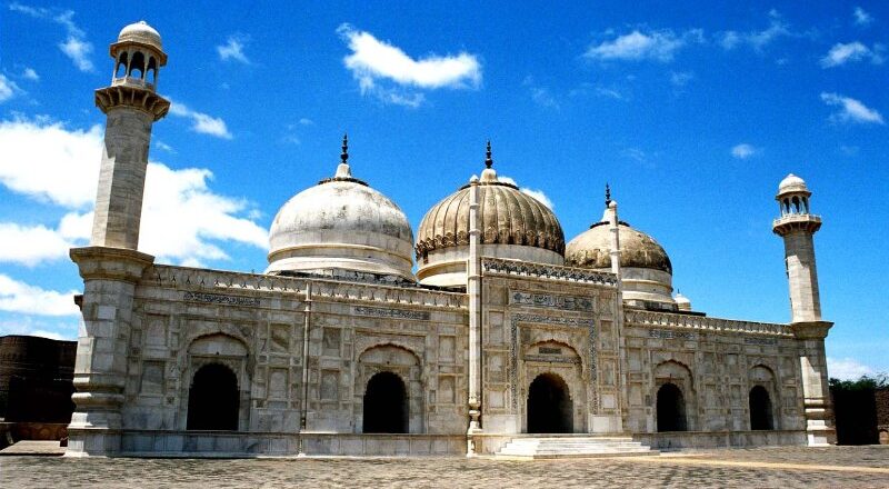 Moti Masjid Lahore: Pearl of Mughal Dynasty