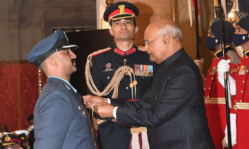 Indian President Ram Nath Kovind confers the Vir Chakra award on Indian Air Force (IAF) pilot Abhinandan Varthaman