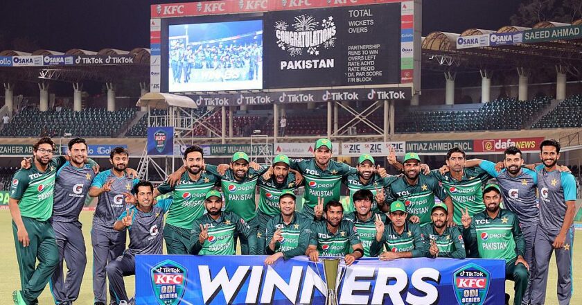 Pakistan win first ODI series in 20 years against Australia