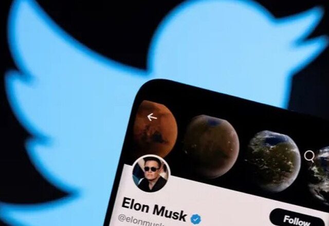 <strong>Elon Musk strikes deal to buy Twitter for $44bn</strong>