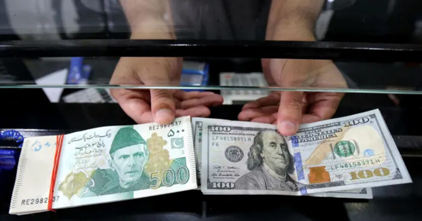 Dollar crunch disrupts the forex market in Pakistan