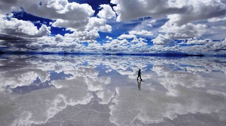 Salar de Uyuni: The place where earth meets heaven