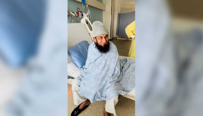 Maulana Tariq Jameel got a heart attack in Canada