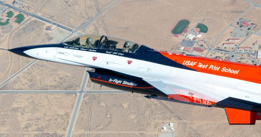 Artificial Intelligence Just Flew an F-16 fighter for 17 Hours