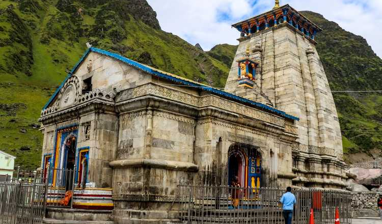 Kedarnath Temple, 1200 years old temple with lots of secrets