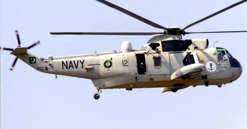 3 martyred in Pakistan Navy helicopter crash in Gwadar