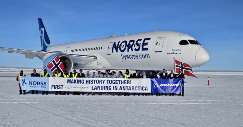 Boeing 787 Dreamliner Makes Historic Landing in Antarctica