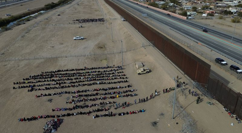 Over 11000 Migrants Await Entry at US-Mexico Border