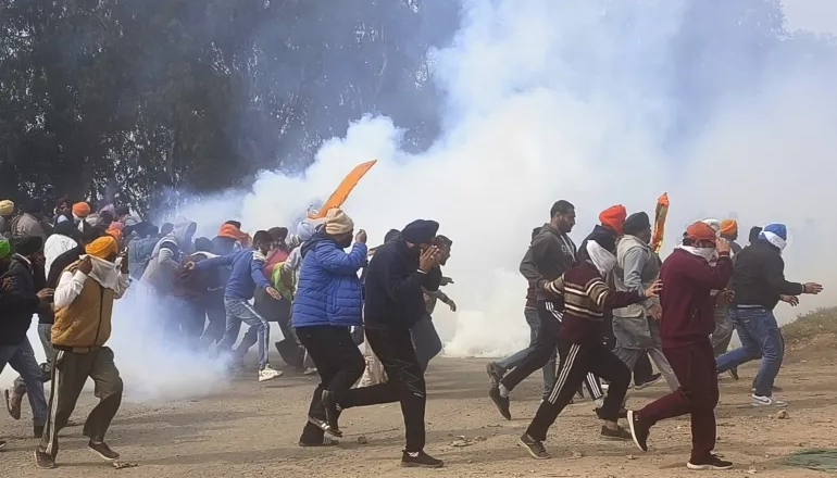 Indian Farmers Face Tear Gas as They March Toward Delhi