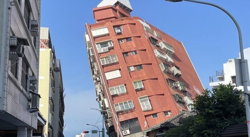 7.2 Magnitude Earthquake Hits Taiwan, 9 Died & Many Injured